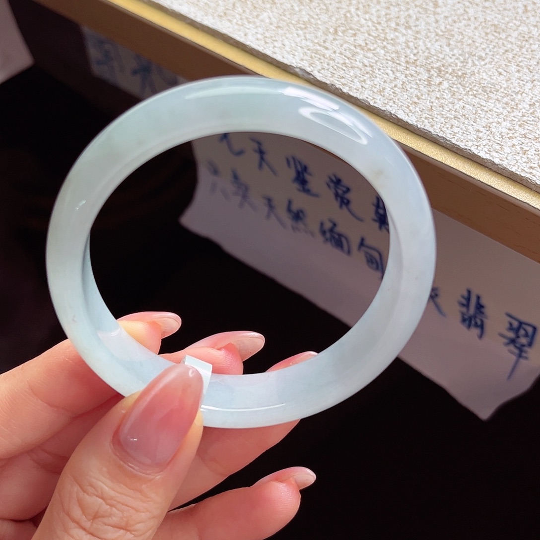 翡翠未镶嵌手镯手镯
