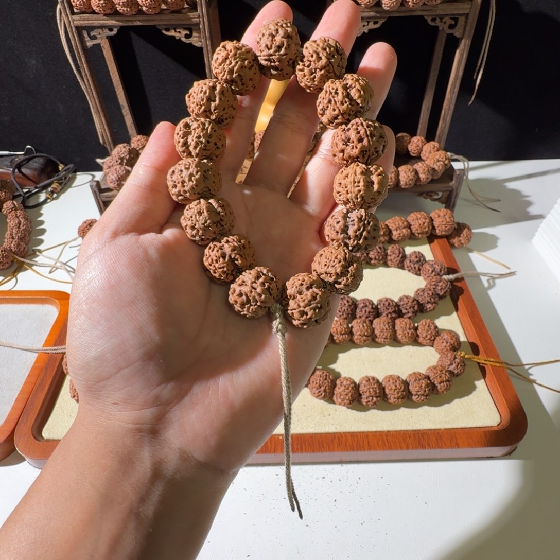 如***水吊坠金刚菩提20尺寸满肉梅花超头