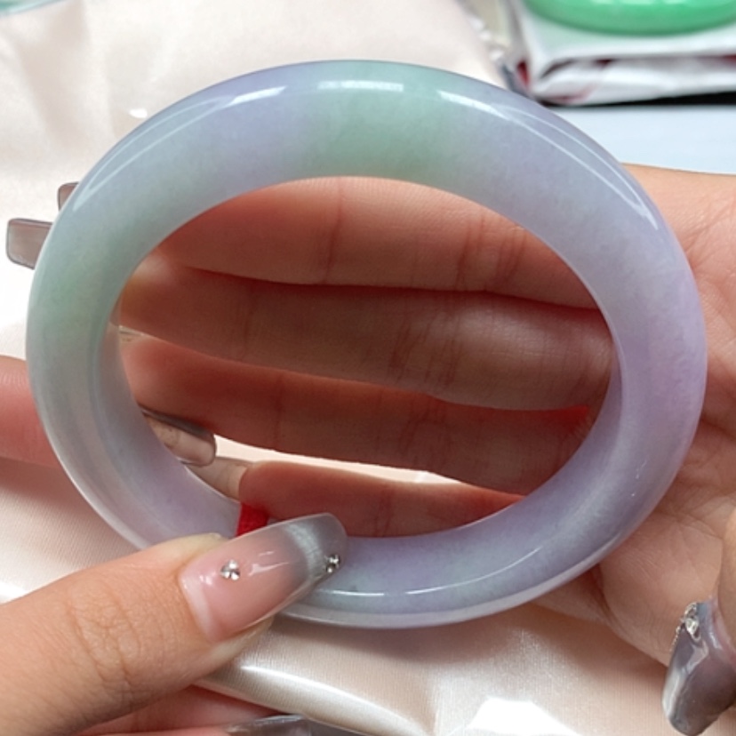 【闪购商品】翡翠手镯未镶嵌62圈