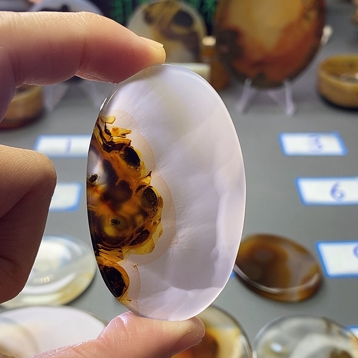 玛瑙/玉髓未镶嵌珠宝半成品165