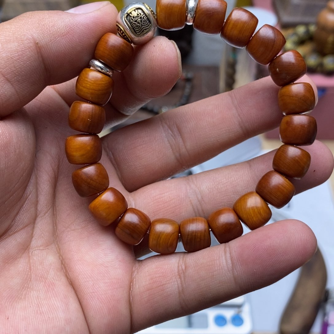 大叶紫檀（黑酸枝木类）