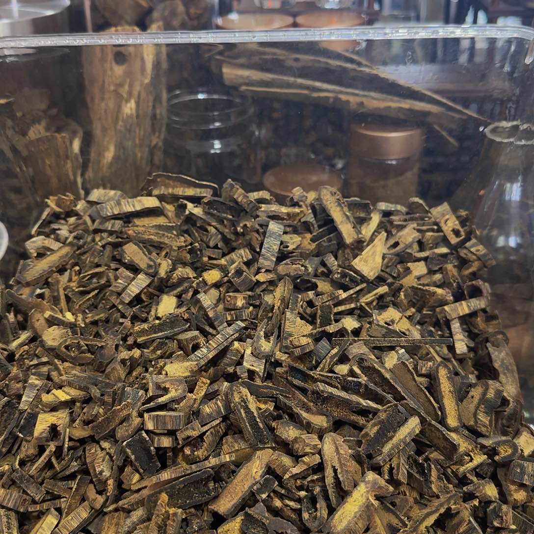 沉香沉香碎屑精品金沙也高油锯口100克