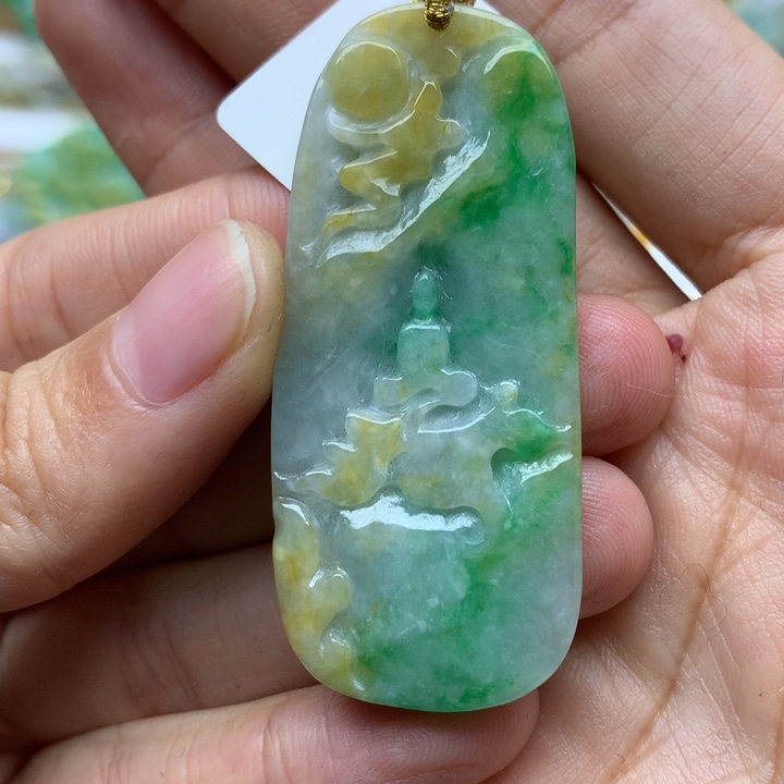 翡翠颈饰未镶嵌翡翠