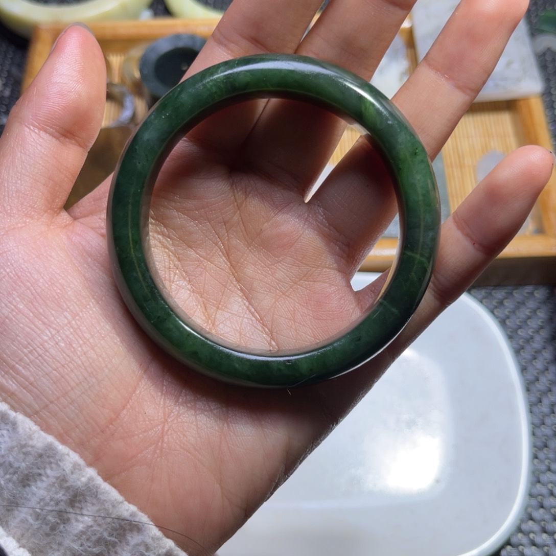 未镶嵌和田玉珠宝半成品