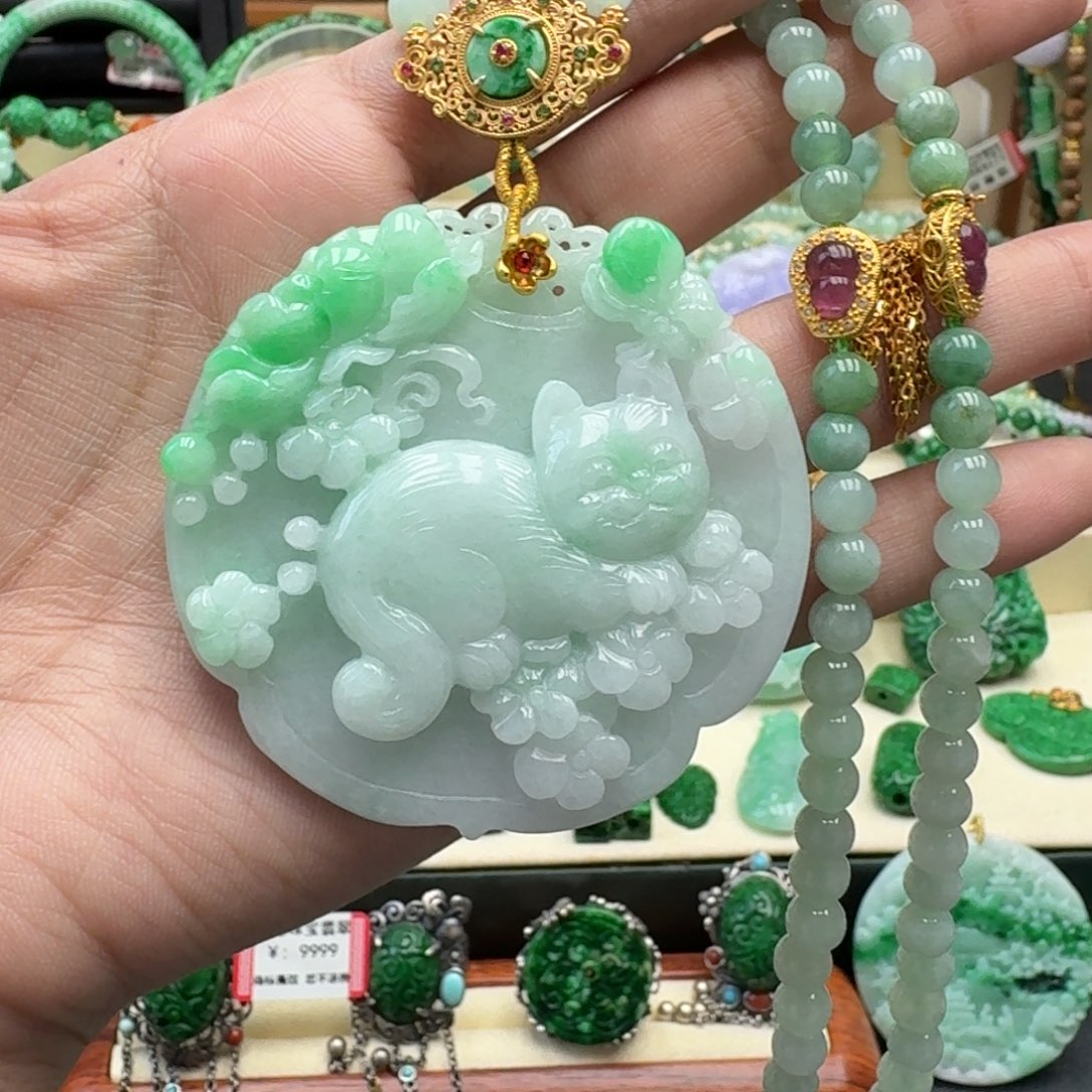 翡翠未镶嵌颈饰翡翠吊坠