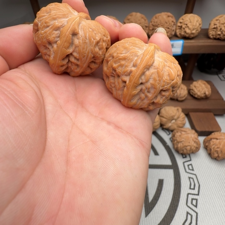 H***u文玩核桃把件元宝