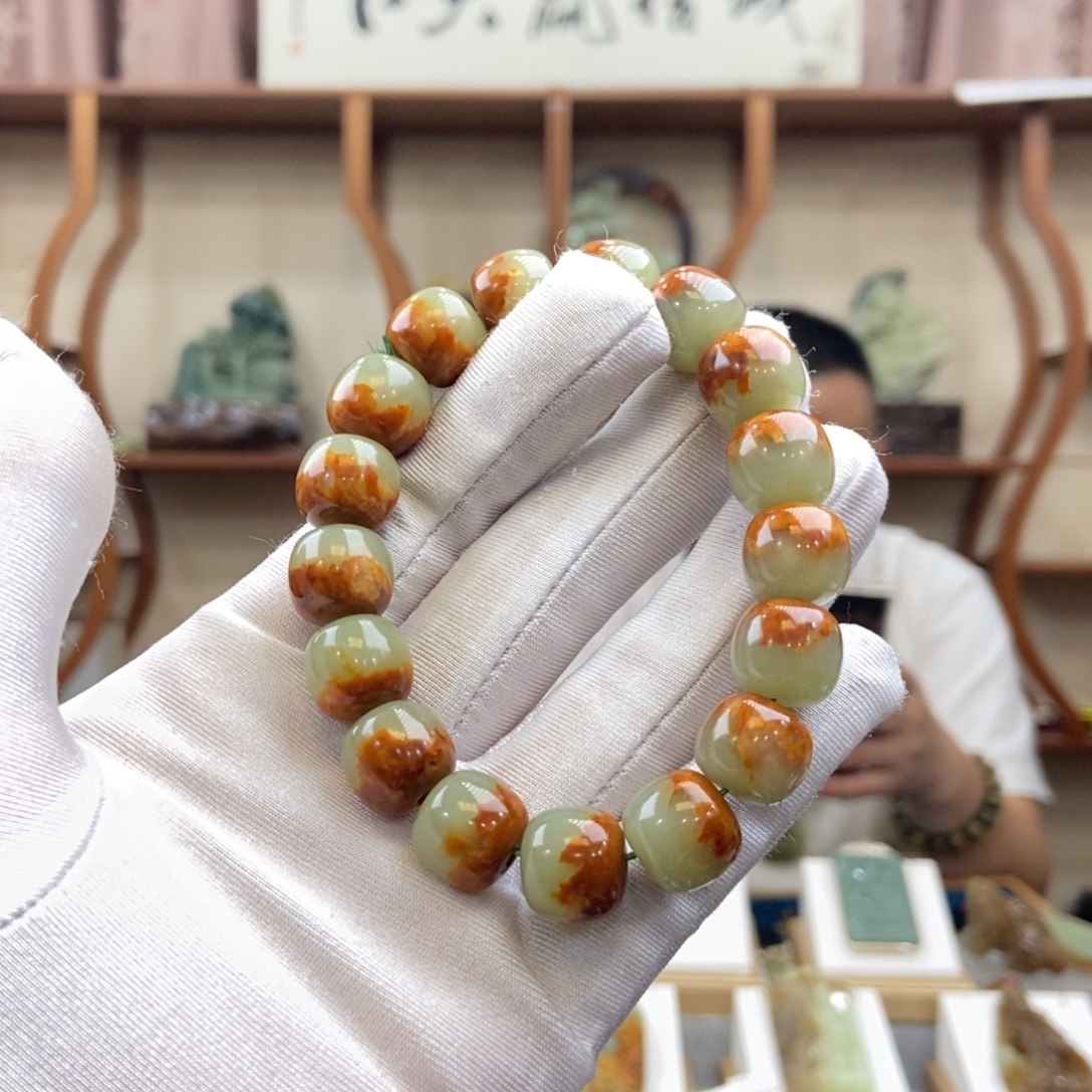 清***月透闪石质玉未镶嵌手链