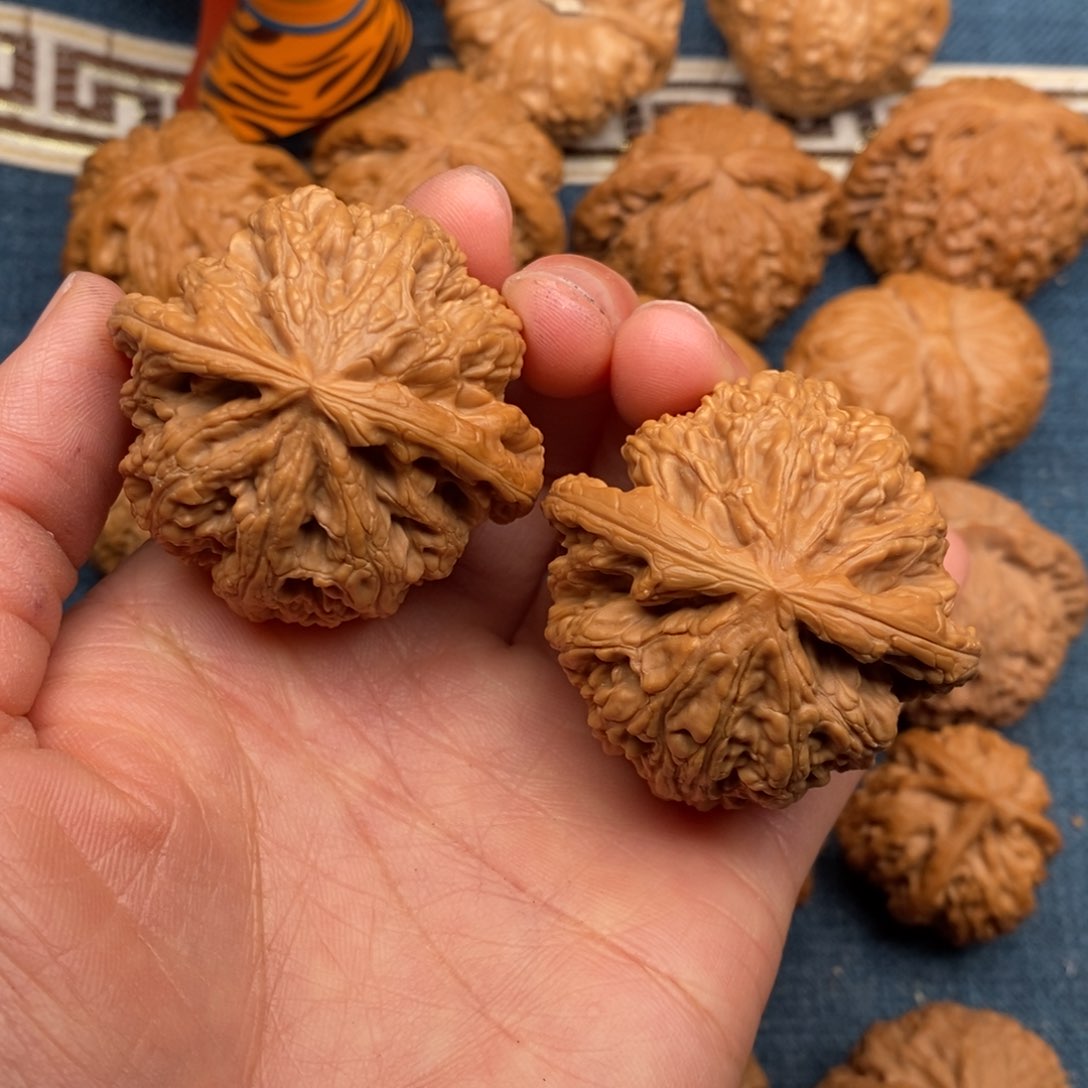 文玩核桃把件44精品球筋