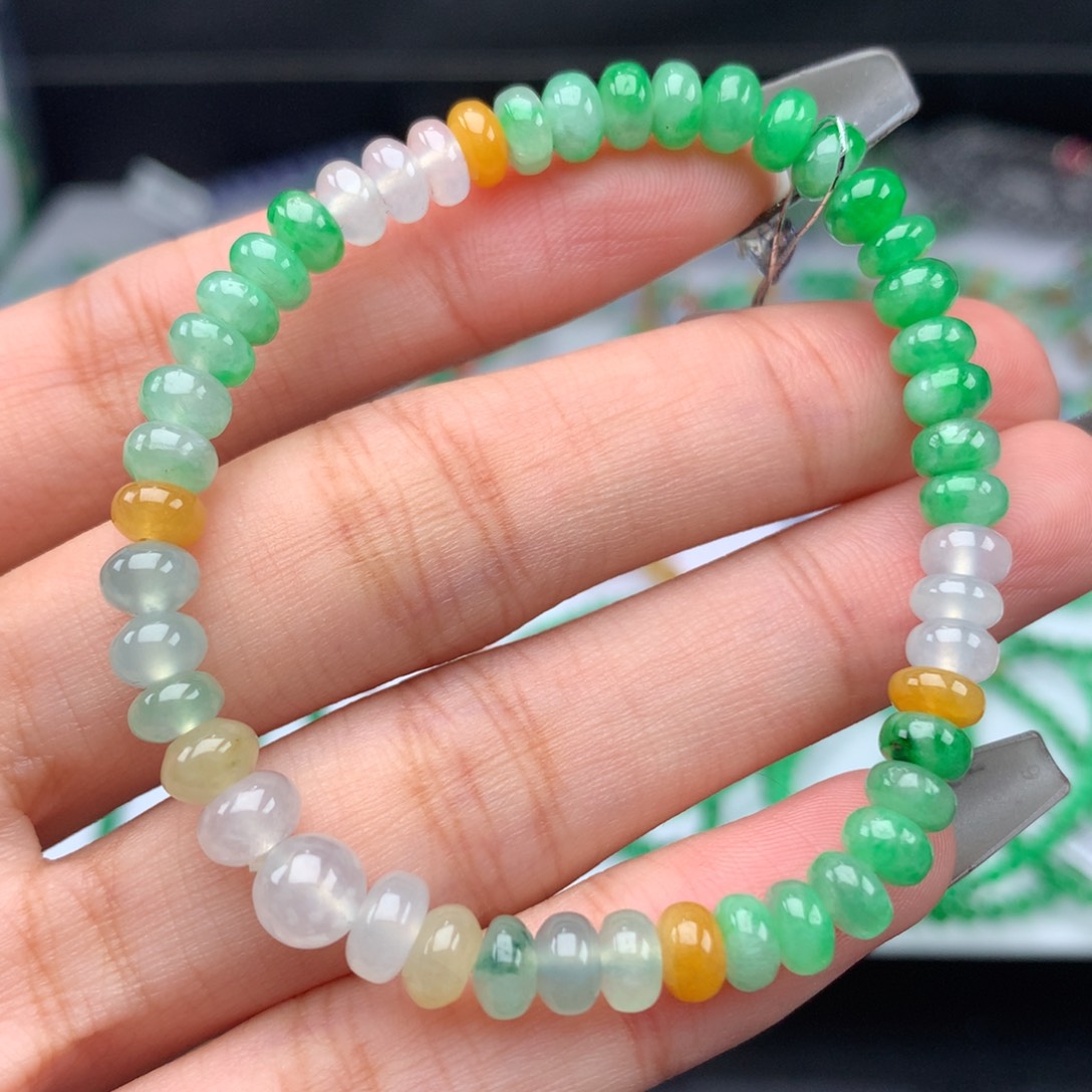 翡翠手链未镶嵌卡