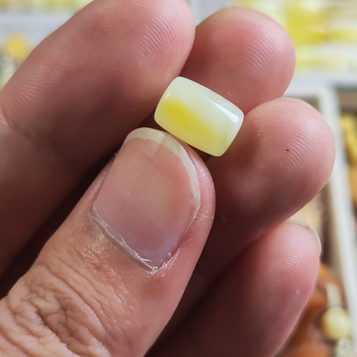 蜜蜡未镶嵌裸石微瑕桶珠12*8.3mm