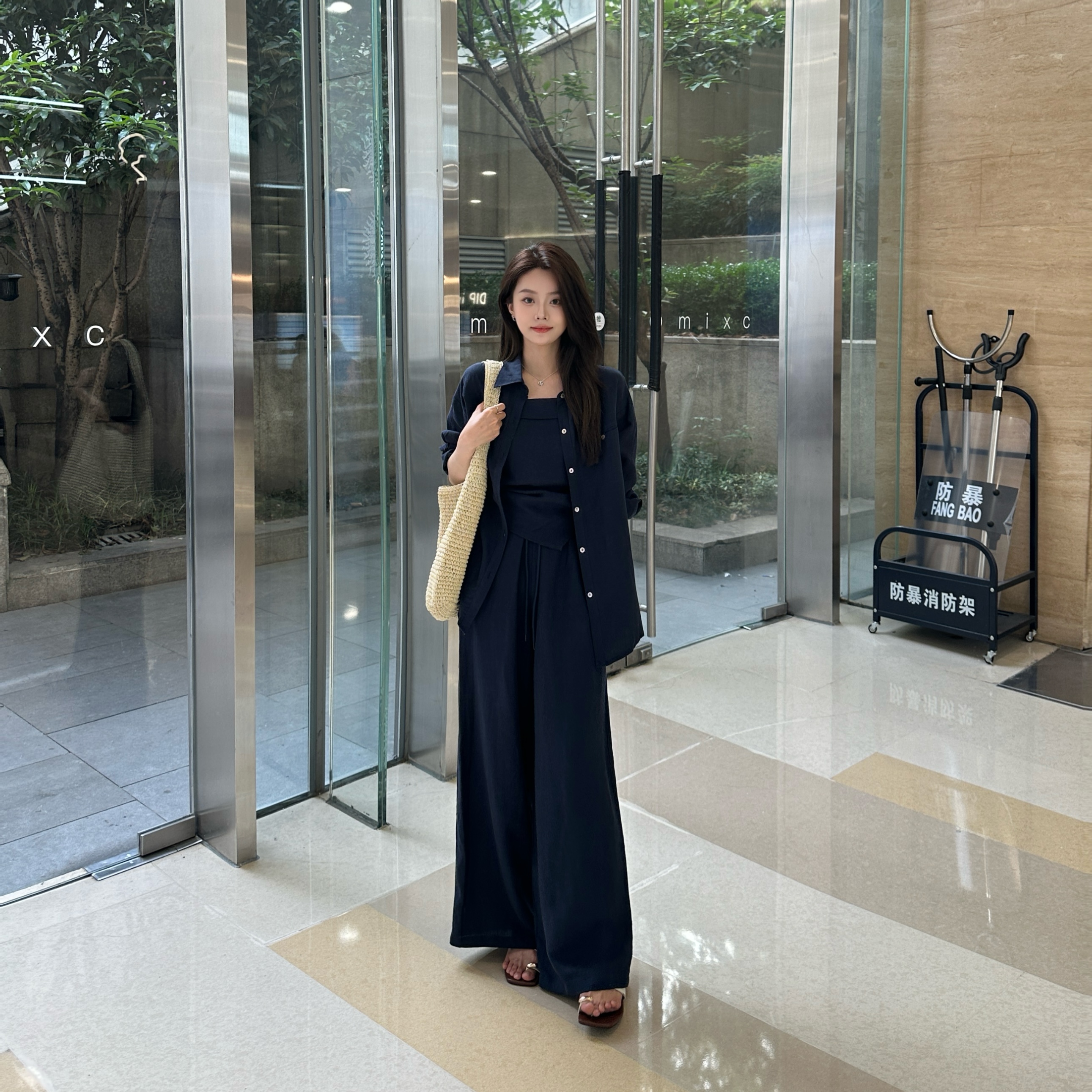 FELTICS&LIIXU遮肉显瘦防晒衬衫套装女时尚气质三件套FL52TZ327