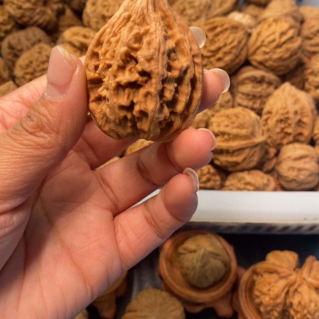 @***t吊坠文玩核桃大古石