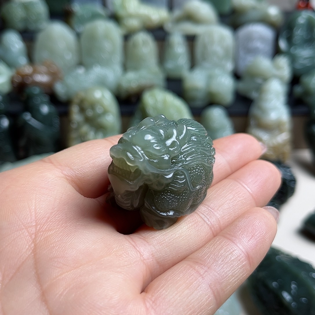 未镶嵌和田玉挂件