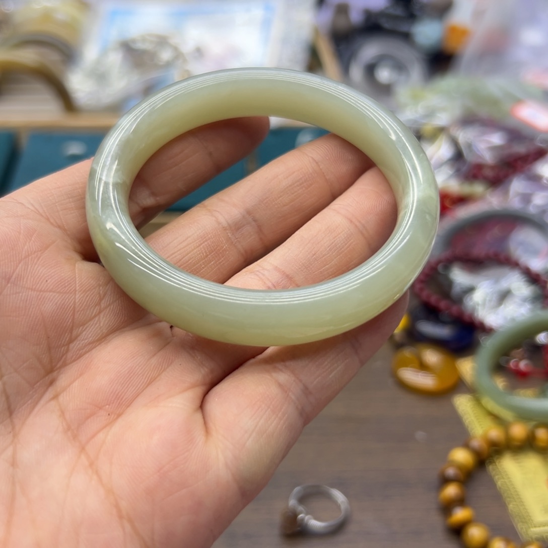 和田玉未镶嵌手镯54.4圈围90