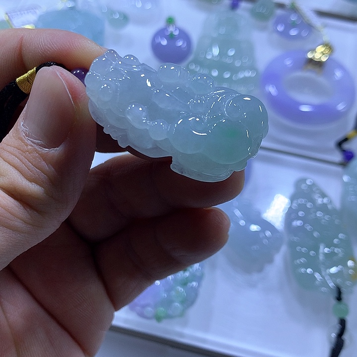 翡翠颈饰未镶嵌天然翡翠A货吊坠