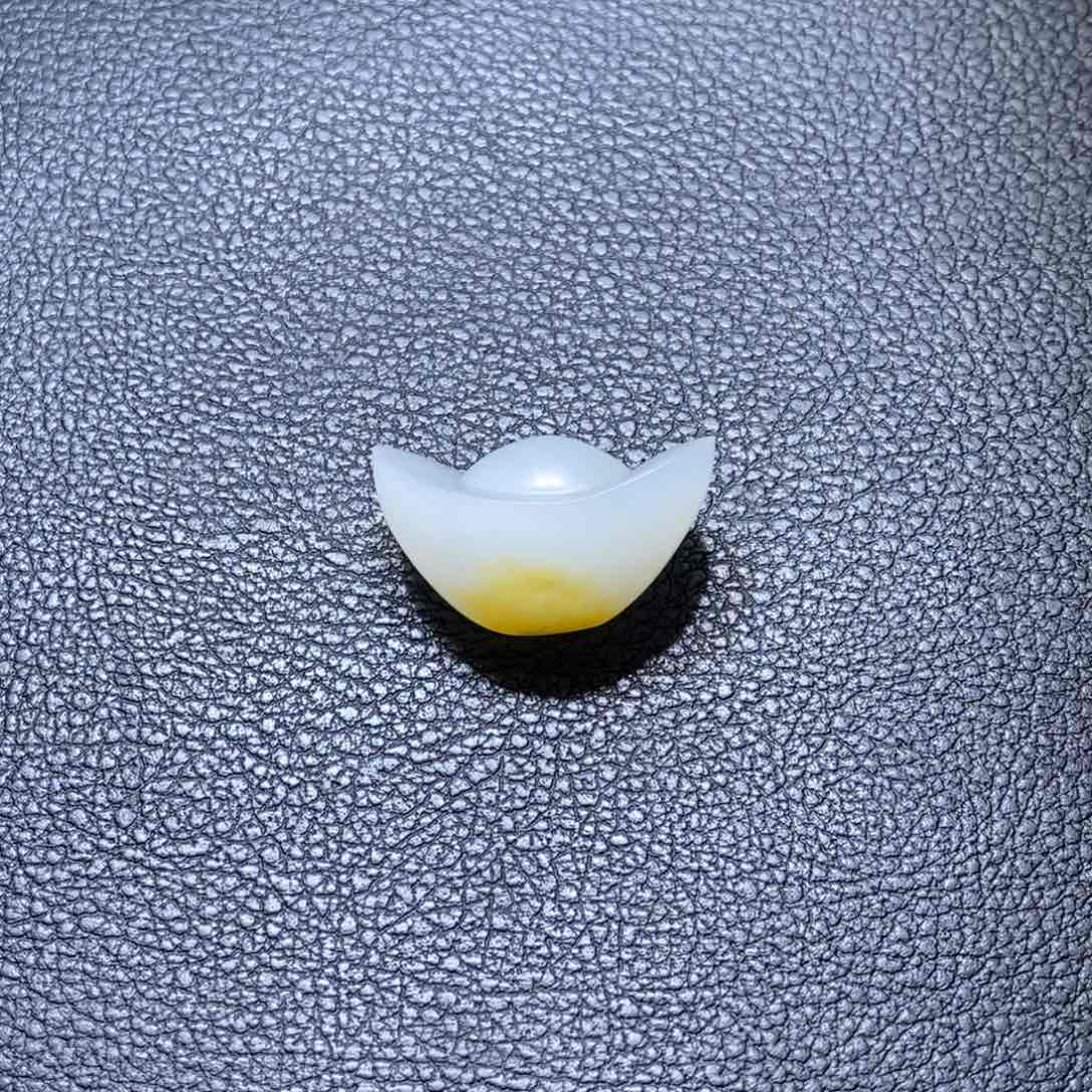 和田玉颈饰未镶嵌川**城