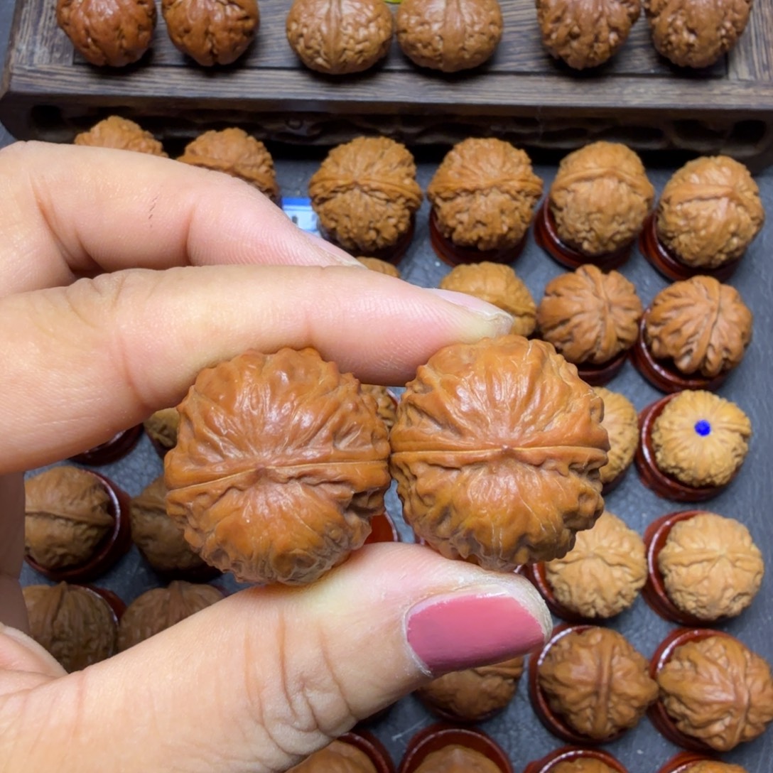 文玩核桃把件26尺矮桩焖尖磨盘007