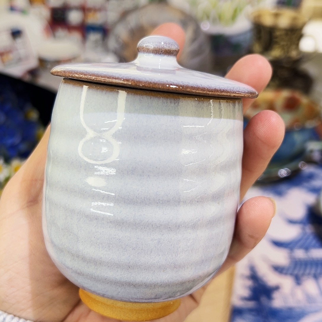 咖啡杯和茶杯是我们学校