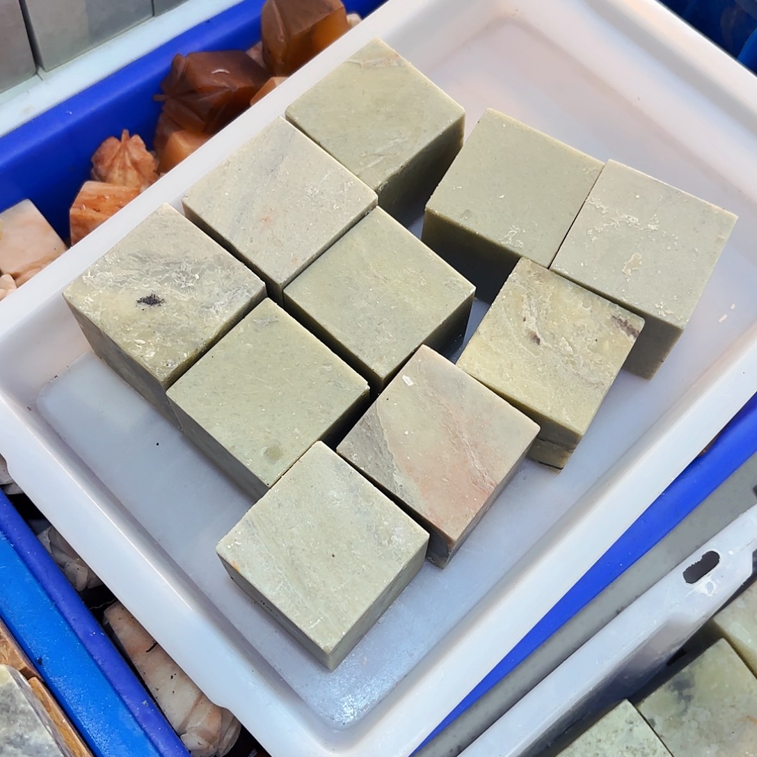 愚***刻青田石印石这些问题我就