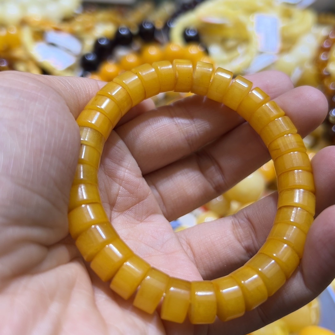 琥珀珠宝奇石未镶嵌