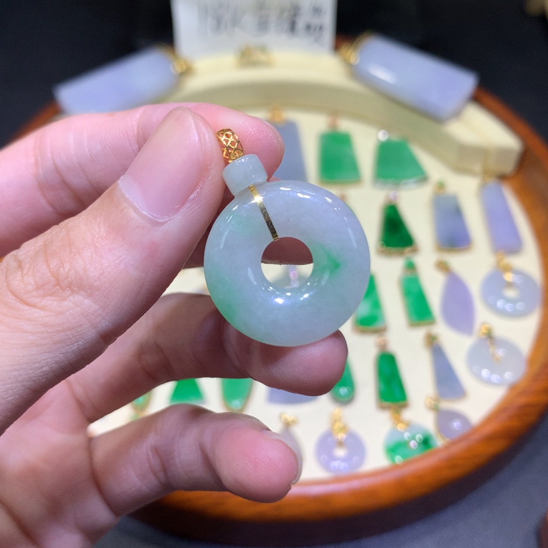 翡翠18K金镶嵌吊坠(不含链)