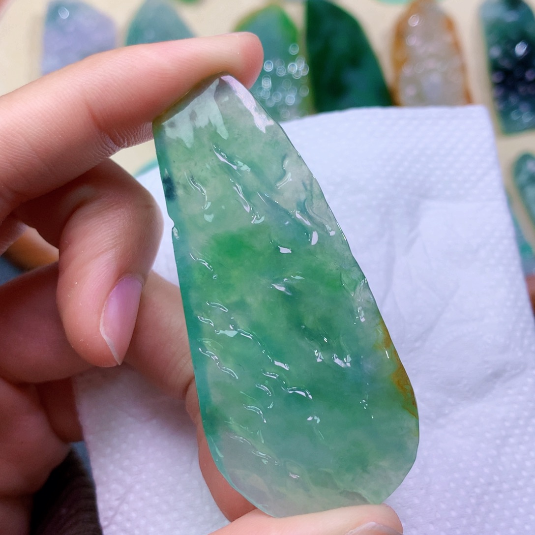 翡翠未镶嵌吊坠(不含链) 5680