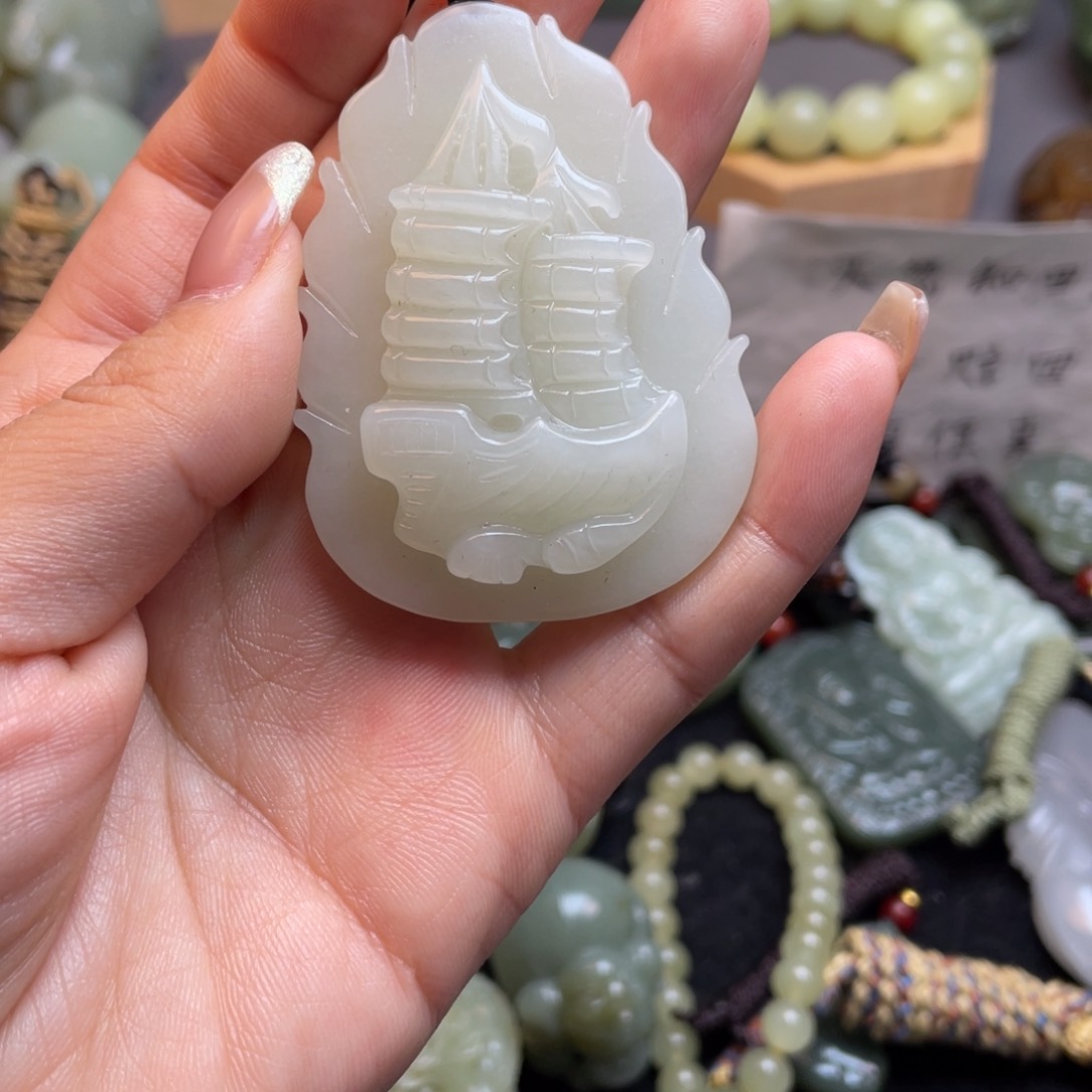 和田玉颈饰未镶嵌