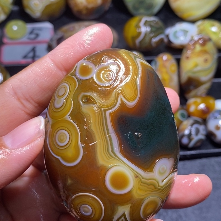 玛瑙/玉髓未镶嵌珠宝奇石174