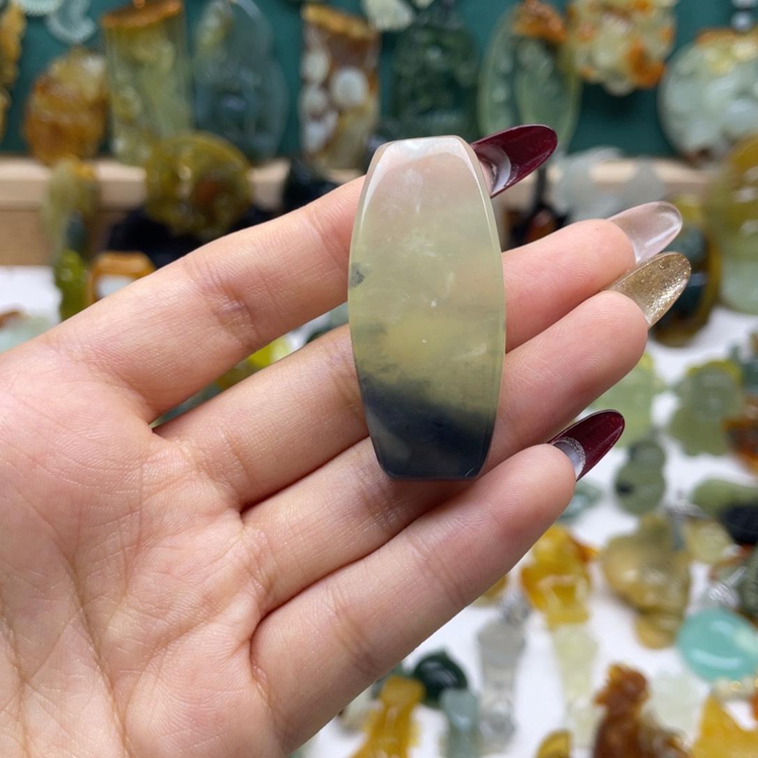 蛇纹石玉吊坠(不含链)未镶嵌