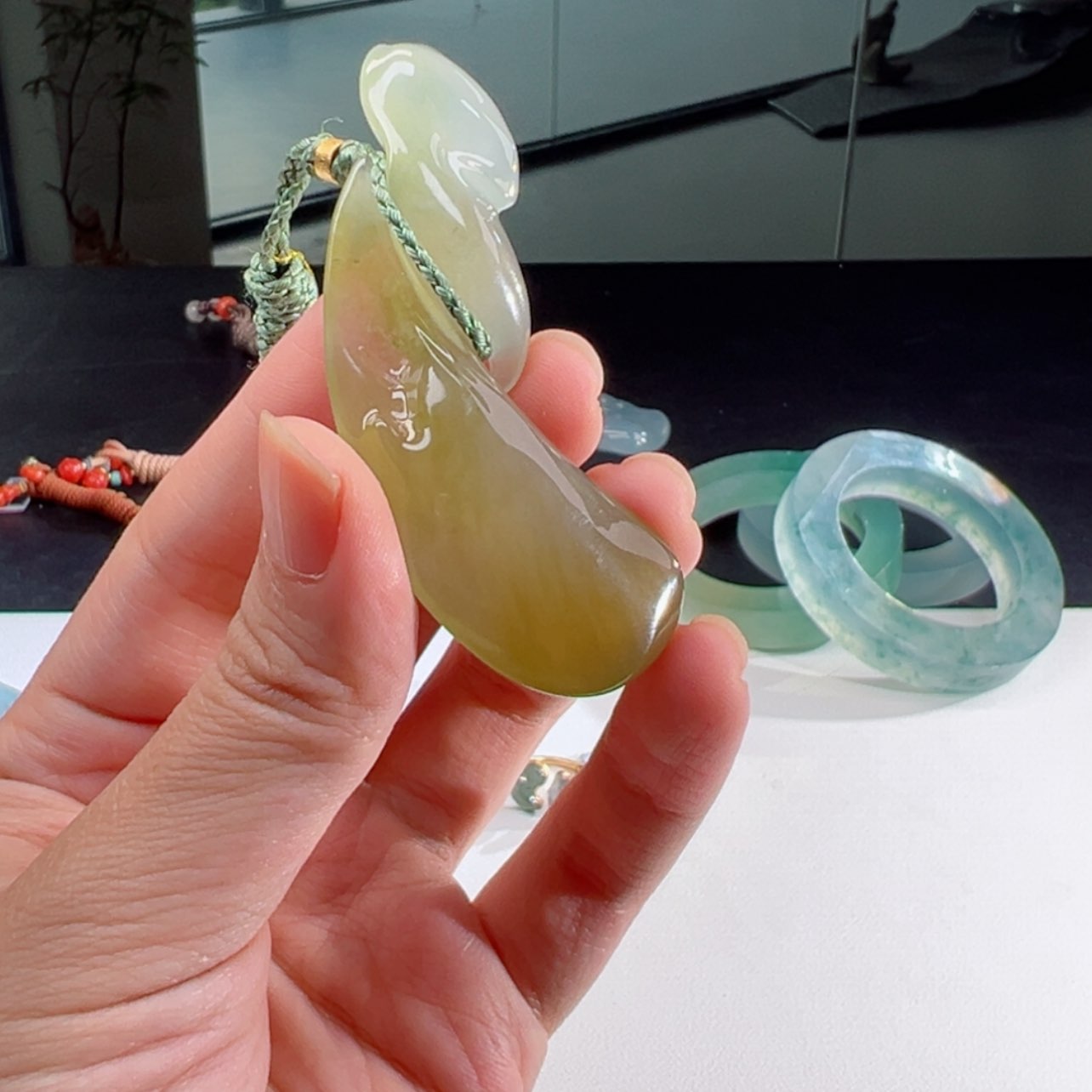 【闪购商品】翡翠颈饰未镶嵌黄翡吊坠