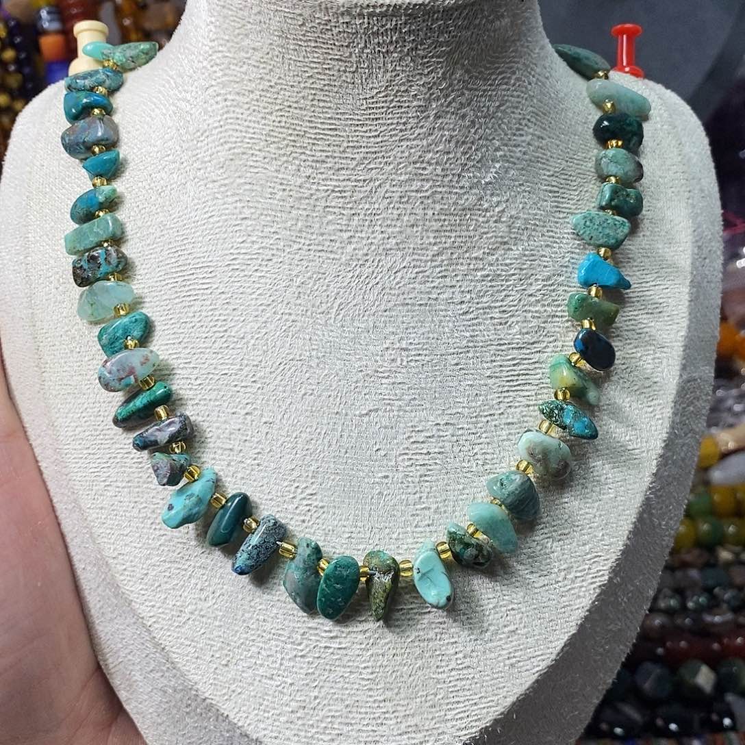 石英质玉未镶嵌，天然凤凰松长牙一条，