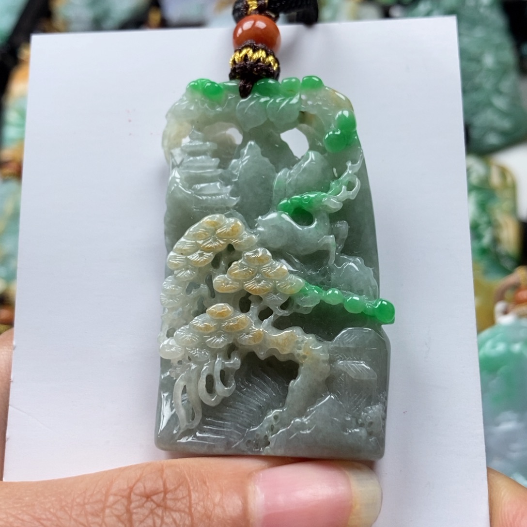 翡翠颈饰未镶嵌吊坠