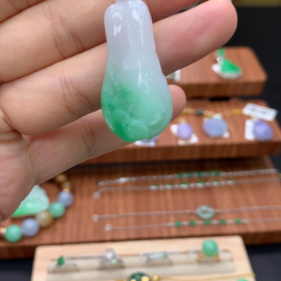 翡翠18K金镶嵌吊坠(不含链)