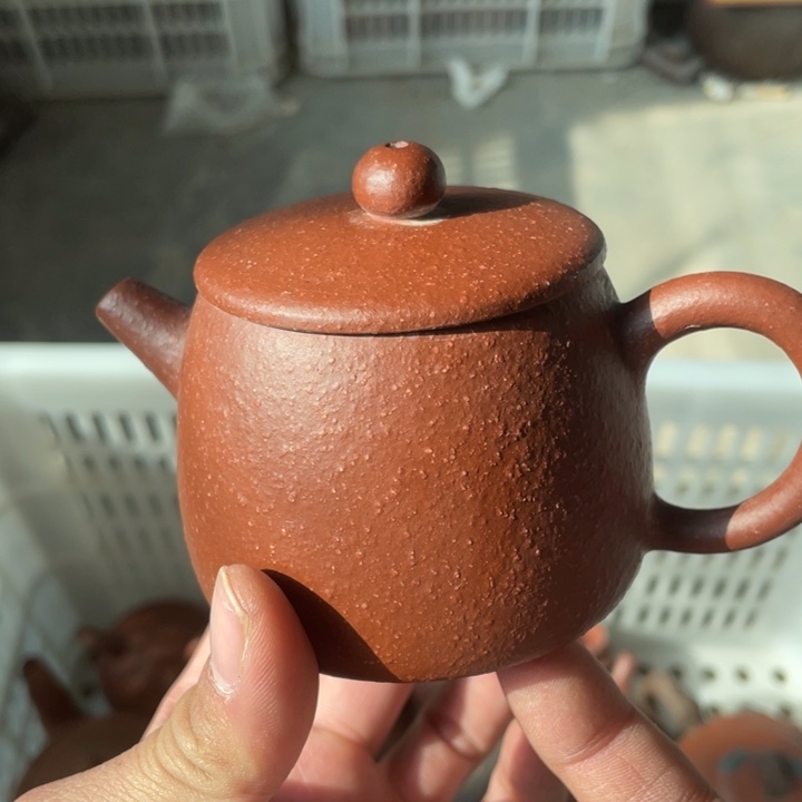 紫砂茶壶老厂紫砂壶一件。
