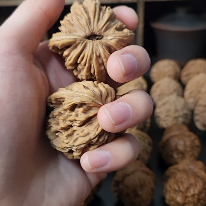 J***x文玩核桃吊坠43四座楼