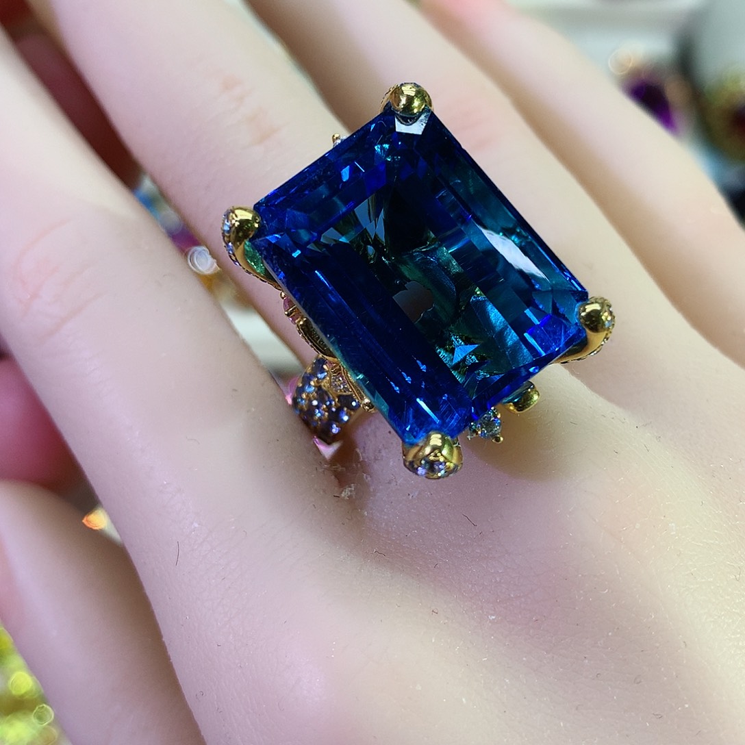 托帕石戒指9K金镶嵌