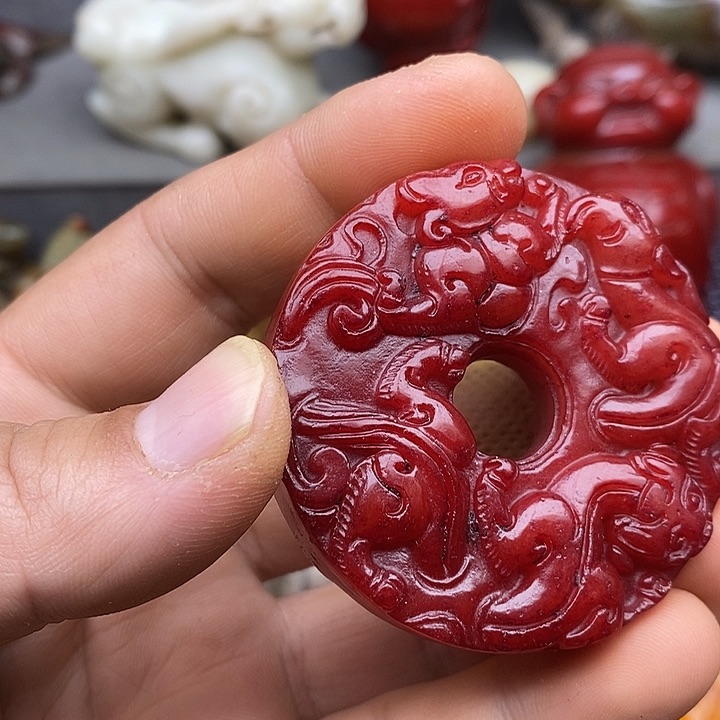 未镶嵌蛇纹石玉颈饰