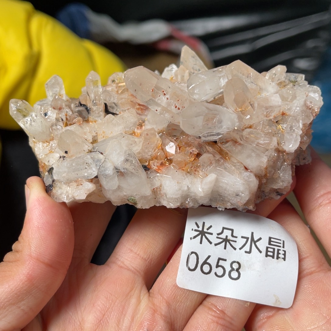 勇***水晶未镶嵌珠宝半成品水晶