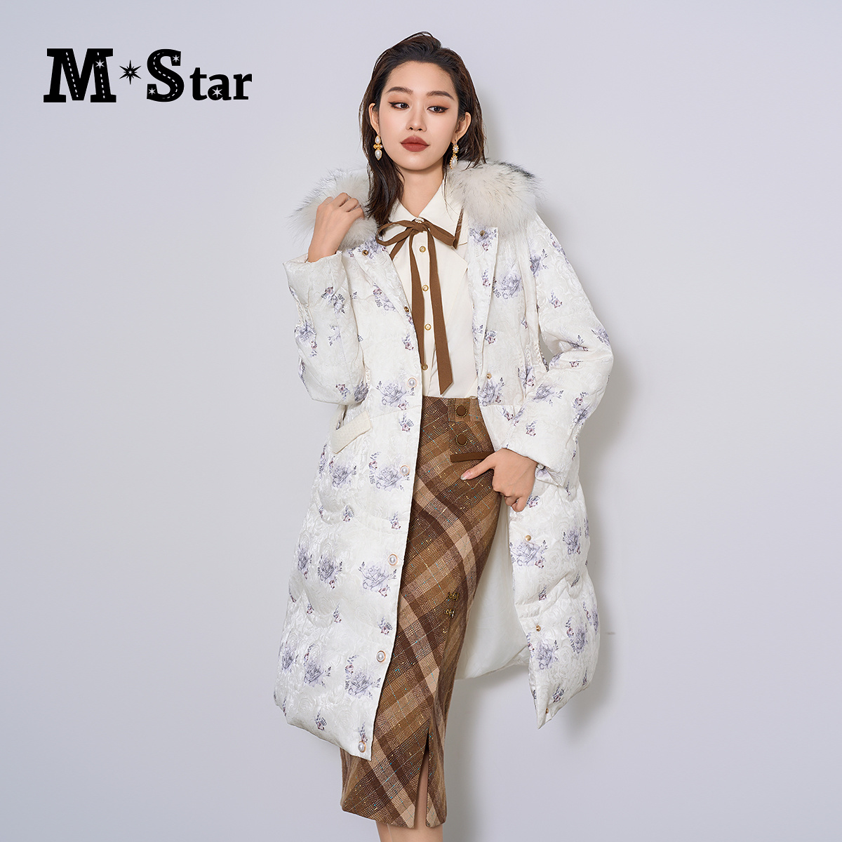 【蜜思仝】M-Star毛领长款羽绒服女秋冬设计感小众外套SECI142518