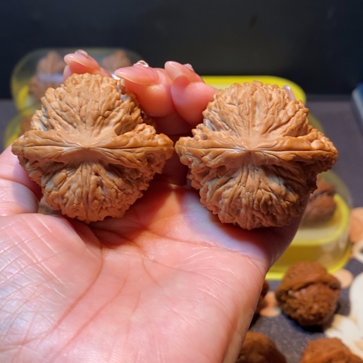 ****人吊坠文玩核桃南疆石47全品