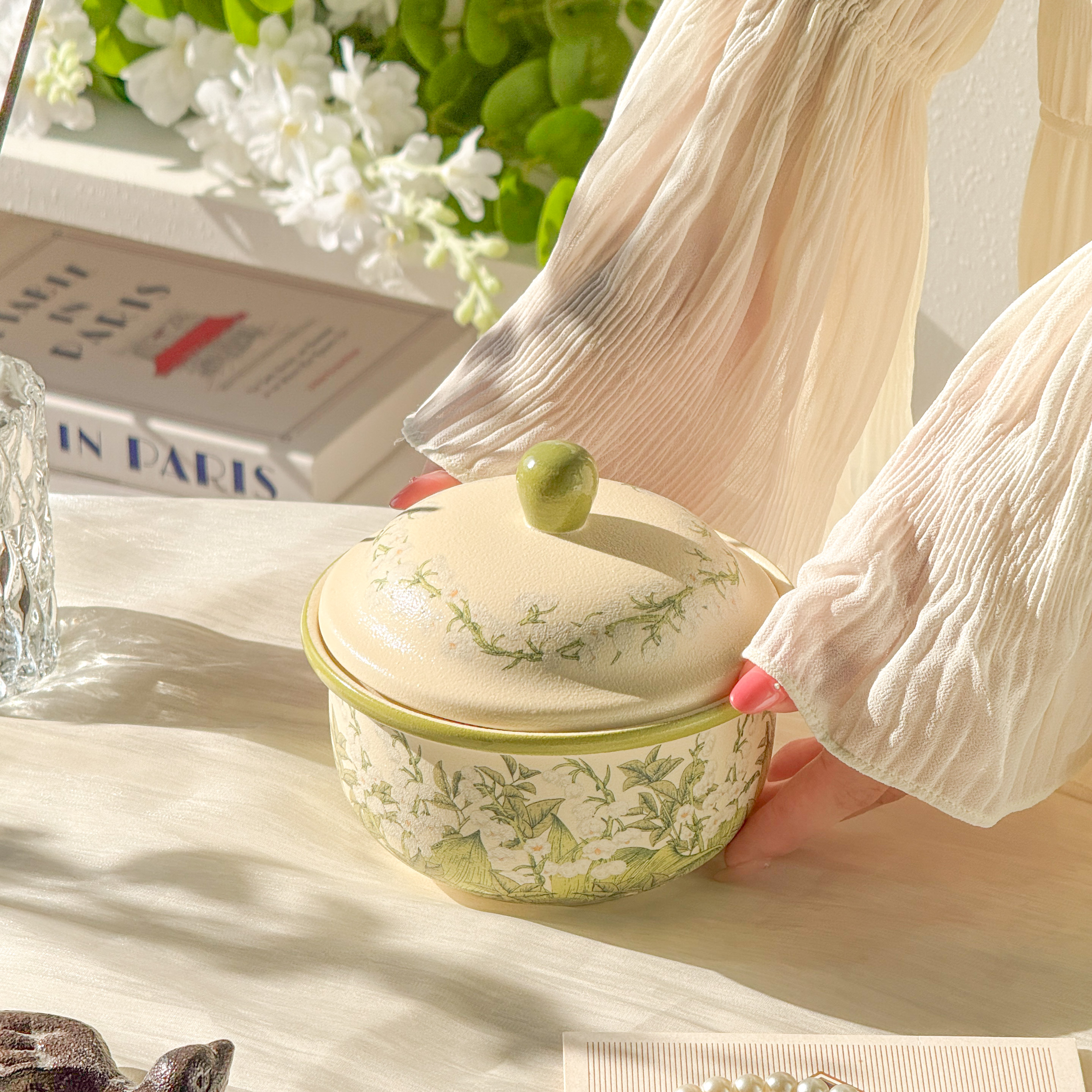 幸福铃兰—5英寸炖盅燕窝甜品盅珠光磨砂釉面带盖一只