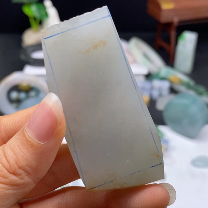 定制翡翠未镶嵌含工