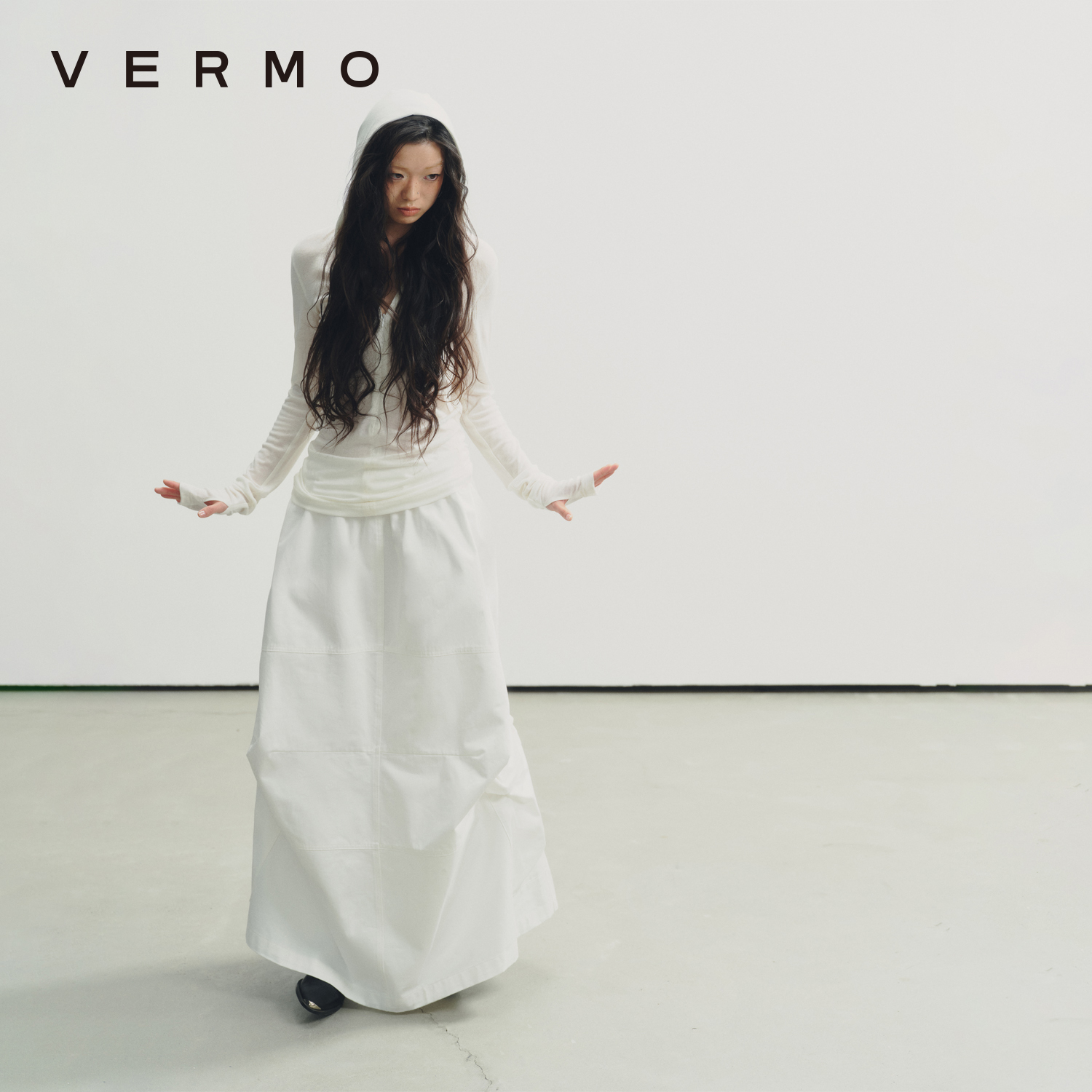 柔软舒适弹力针织天丝羊毛 拉链连帽打底衫8319