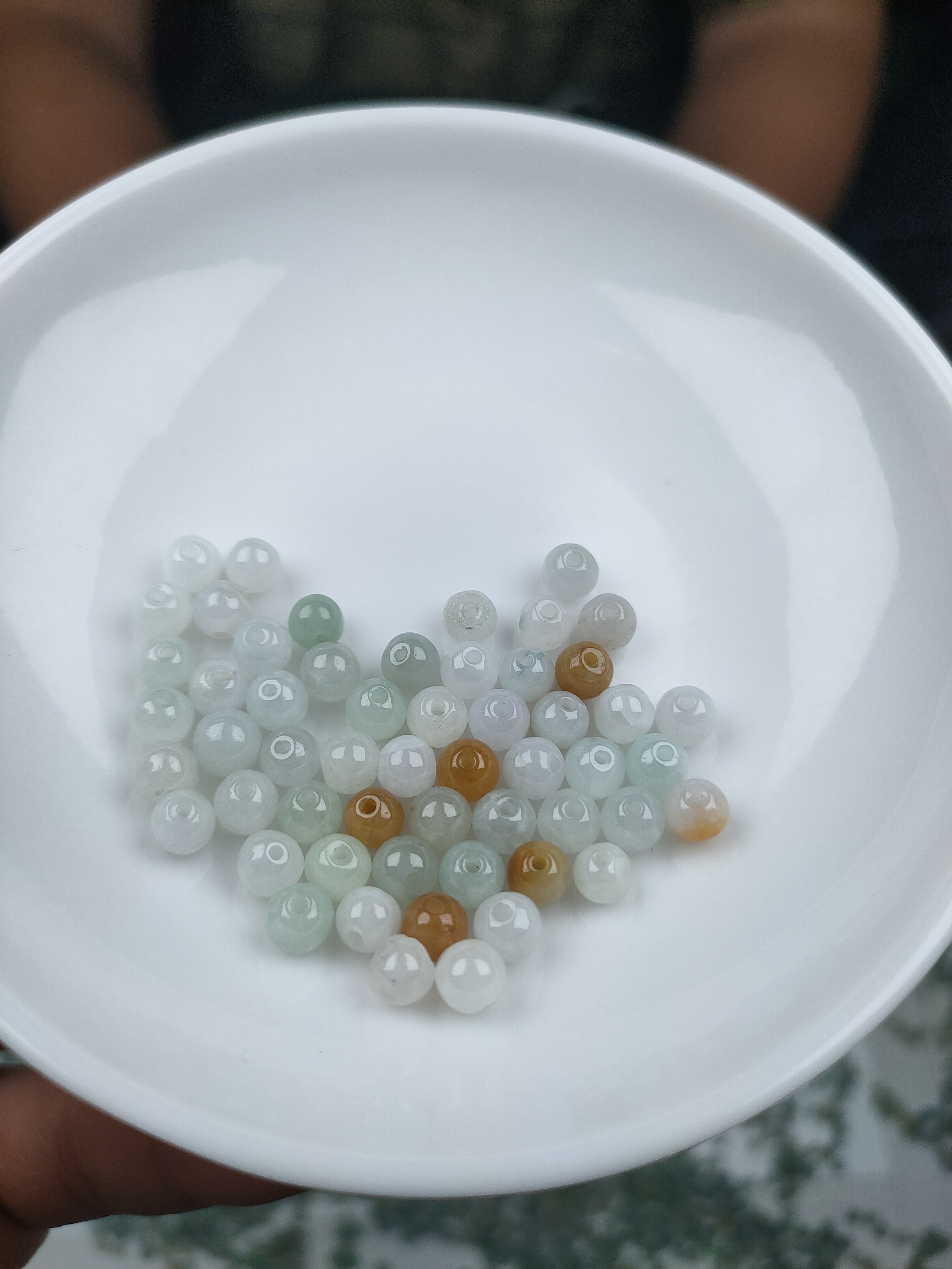 天然的A貨翡翠.冰多宝圆珠.尺寸约卡5mm.60颗