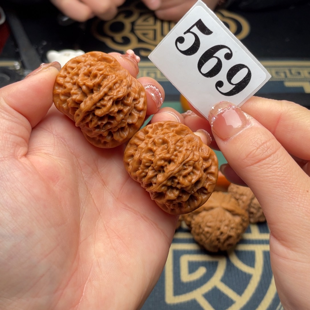 文玩核桃吊坠40精品秦闷569号