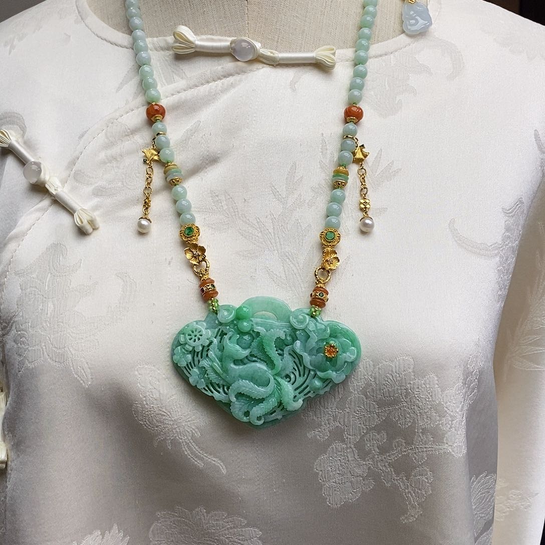 翡翠颈饰未镶嵌天然