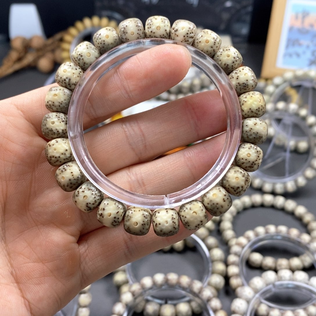 星月菩提手串10龙鳞绿包白