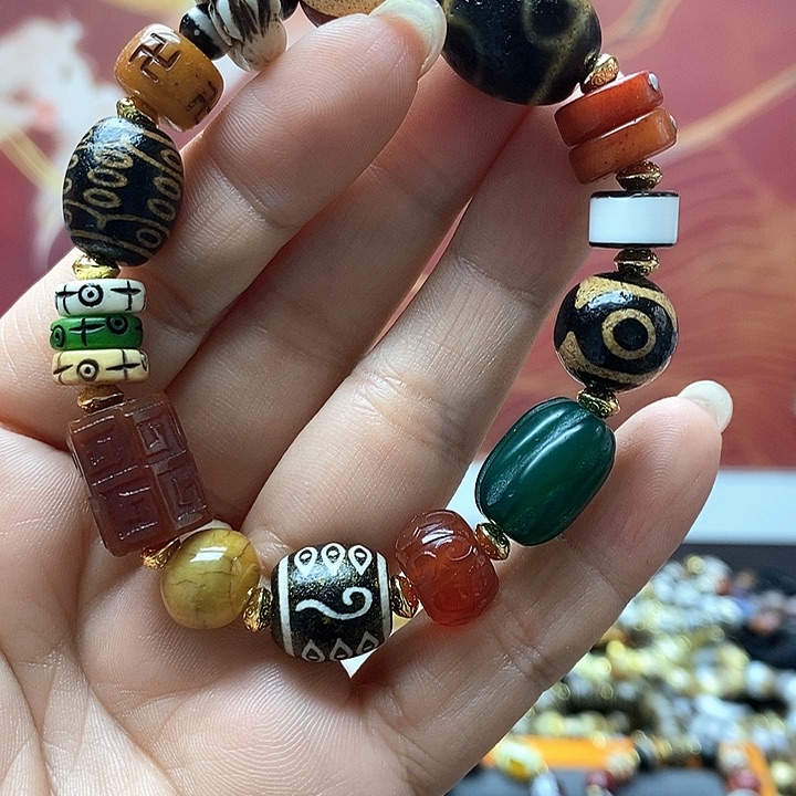 玛瑙/玉髓颈饰合金