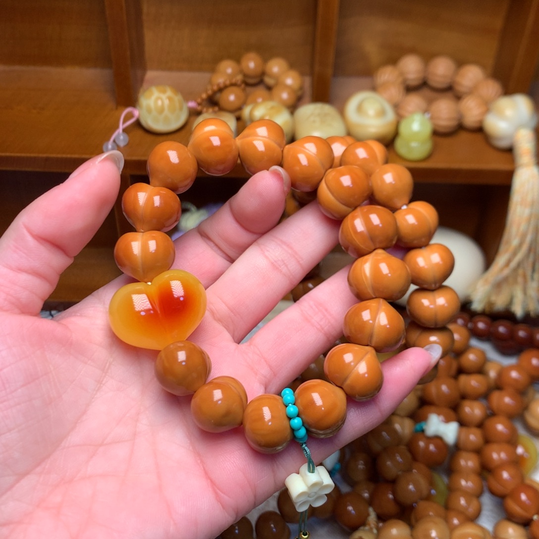 把件猴头核桃14穿成这一套