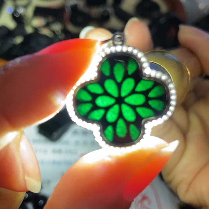 翡翠银S925镶嵌颈饰墨翠